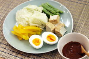 インドネシア料理のガドガドサラダ