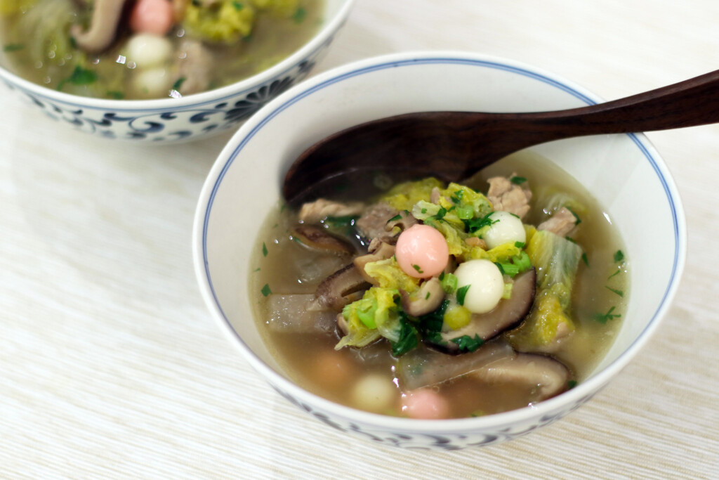 冬至に食べる台湾の客家鹹湯圓（白玉だんごのスープ）