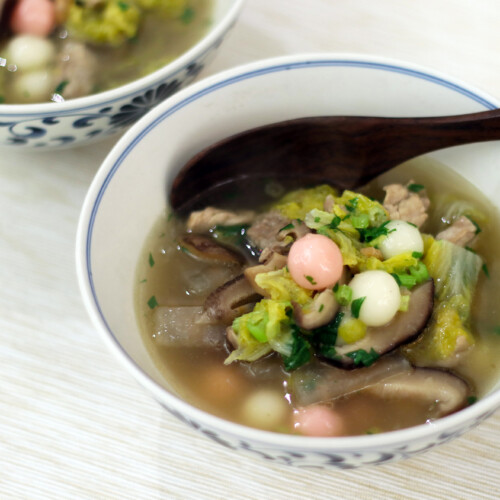 冬至に食べる台湾の客家鹹湯圓（白玉だんごのスープ）