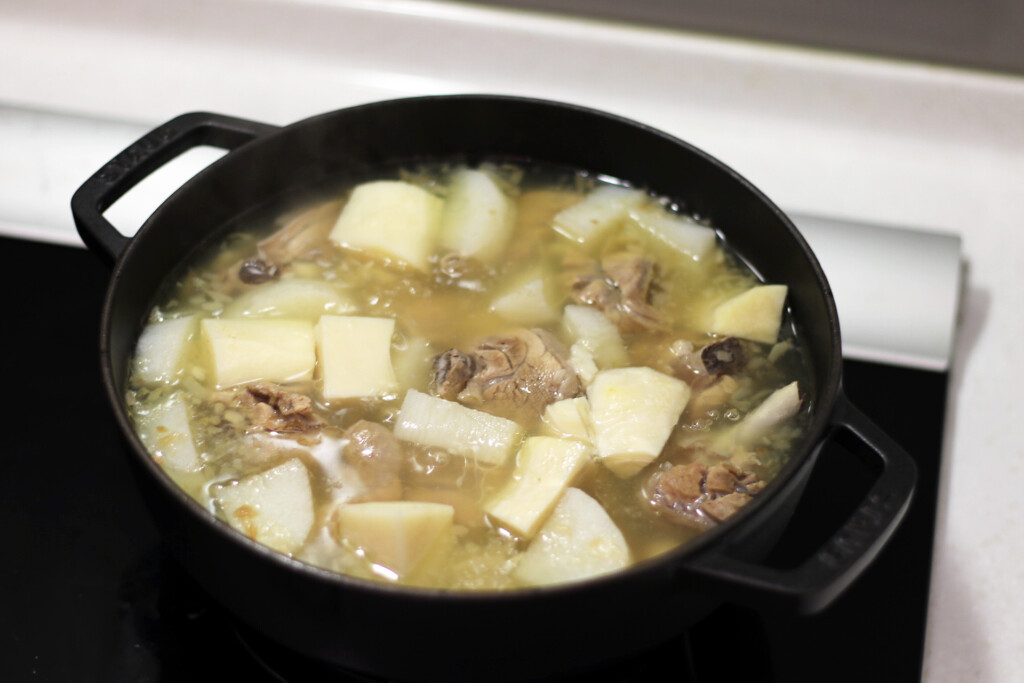 雨水 春の滋味をいただくたけのこと長芋の鶏スープ 二十四節気の料理レシピ 旅のあと ふたりのレシピ