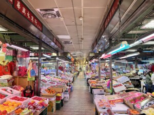 台北・濱江市場内の果物売り場