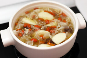 二十四節気の料理レシピ　立秋　マコモダケと白きくらげの薬膳スープ
