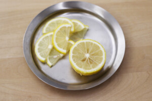 二十四節気の料理レシピ　小雪　さつまいものレモンバターソテーに使ったレモン