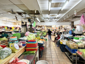 台北市内の伝統市場　蘭州市場の場内のようす